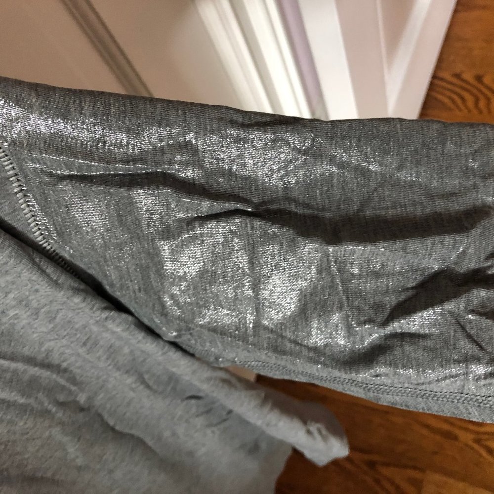 Lululemon Light Pullover - Picture 2 of 4